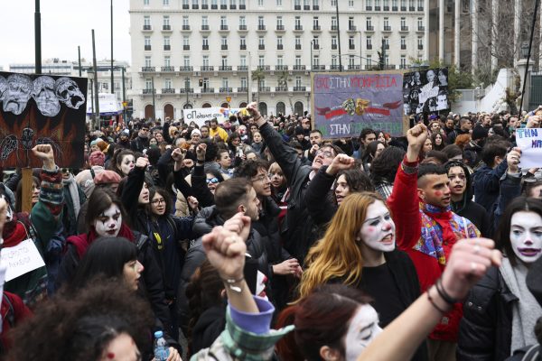 Καλλιτέχνες: Απαράδεκτη η ΚΥΑ λέει το ΣΕΗ – «Παλεύουμε για δικαιώματα, όχι για επιδόματα»