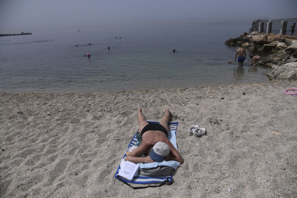 Χανιά: Πρωτοφανείς συνθήκες με 29 βαθμούς τέλη Φεβρουαρίου