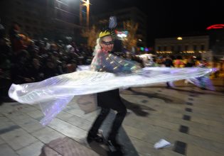 Πάτρα: 250.000 επισκέπτες για το Καρναβάλι – Διασκέδαζαν μέχρι το πρωί