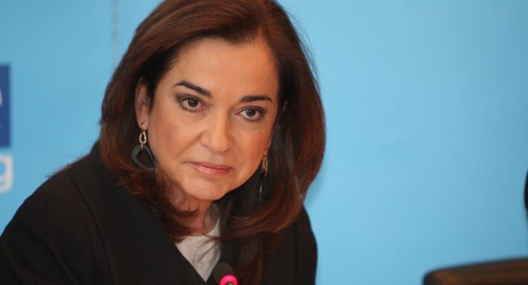 Ντόρα Μπακογιάννη: Συντετριμμένη από τον θάνατο του Μανούσου Βολουδάκη