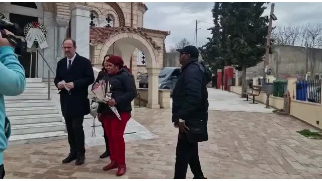 Θεσσαλονίκη: Θρήνος στην κηδεία του 2,5 ετών κοριτσιού