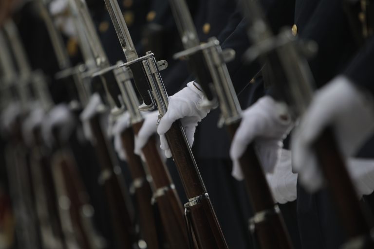 Καταγγελία στο MEGA: Αποκλείστηκε από τις στρατιωτικές σχολές επειδή έχει δυσλεξία