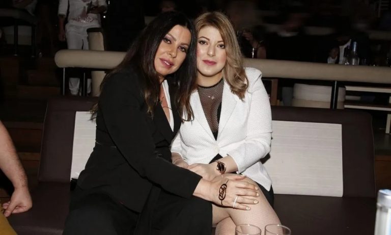 Άντζελα Δημητρίου: «Με την κόρη μου κάναμε τάμα για να μείνει έγκυος»