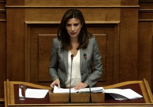 Νίνα Κασιμάτη: Τα σκυλιά της ΕΜΑΚ τρόμαξαν όταν τα χαιρέτησε ο πρωθυπουργός