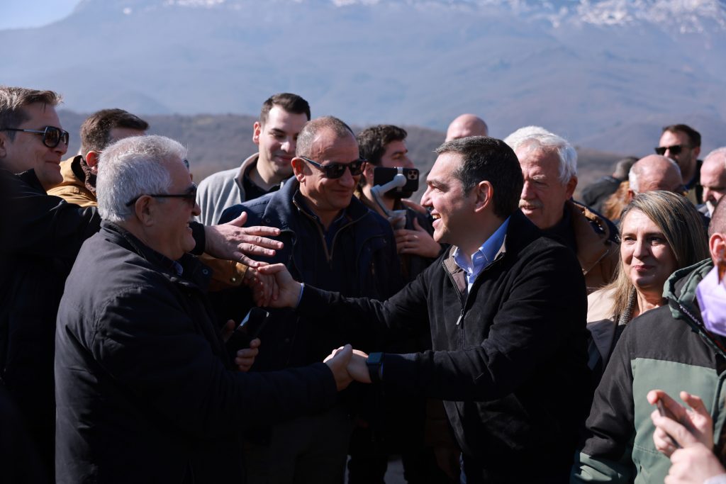 Αλέξης Τσίπρας: «Μέτρα-ασπίδα προστασίας για τους ανθρώπους της παραγωγής»