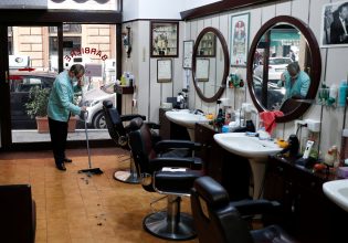 Proud Seniors Greece: Μπαρμπέρικο στην Άρτα αρνήθηκε να εξυπηρετήσει τρανς άνδρα