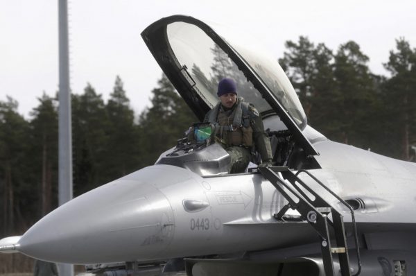 Ουκρανία: Πιέζει μέλη του Κογκρέσου των ΗΠΑ για την παράδοση μαχητικών F-16