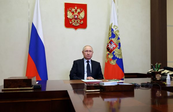 Ρωσία: Βάζει πλαφόν στις εκπτώσεις των εξαγωγών πετρελαίου