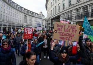 Βρετανία: Απεργιακές κινητοποιήσεις με 500.000 εργαζομένους να διαδηλώνουν στους δρόμους