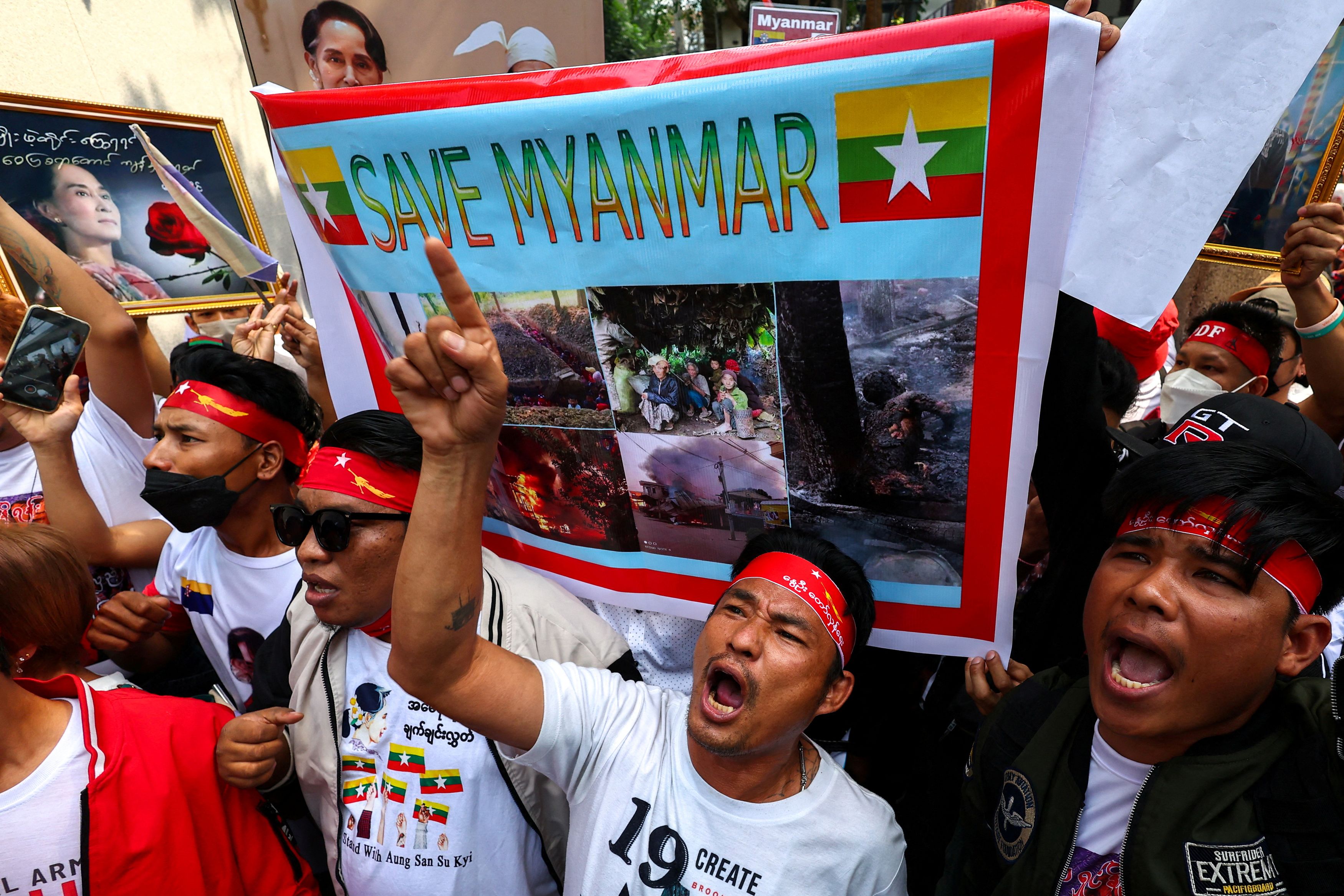 Μιανμάρ: Άσχημα νέα - Ο στρατιωτικός νόμος επεκτάθηκε σε πολλά προπύργια της αντίστασης κατά της χούντας