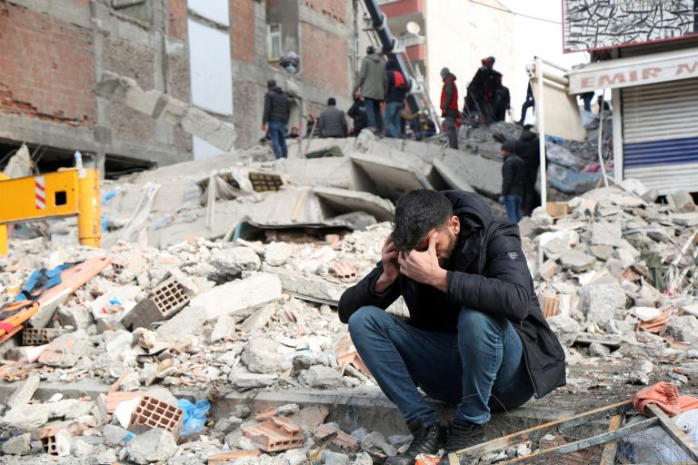 Σεισμός Τουρκία: Ελληνική ανθρωπιστική βοήθεια με είδη πρώτης ανάγκης