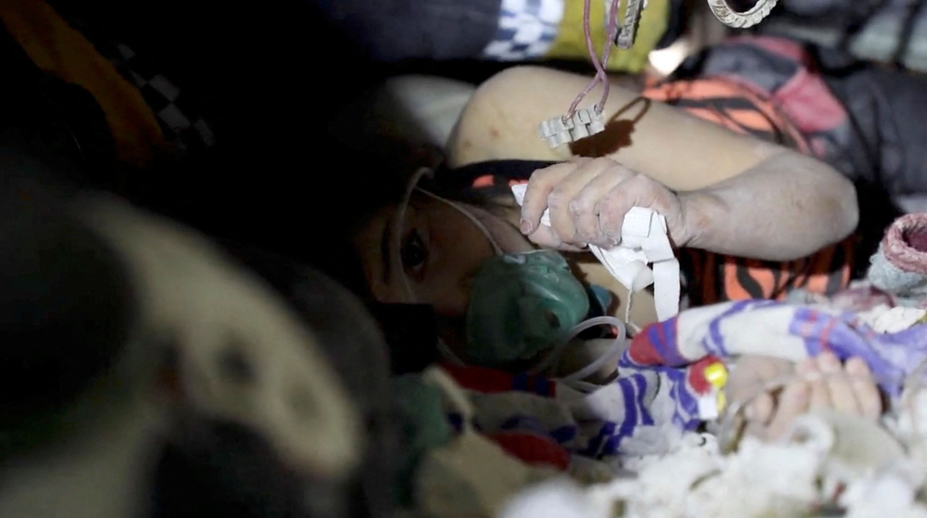 Σεισμός Τουρκία: Μωρό βρισκόταν 55 ώρες στα συντρίμμια - Η μητέρα του το θήλαζε για να το κρατήσει ζωντανό
