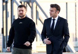 Μακρόν: Στηρίζει το ειρηνευτικό σχέδιο του Κιέβου – Το είπε στον Ζελένσκι