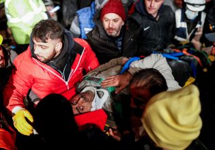 Σεισμός στην Τουρκία: Αντιμέτωπος με την οργή των σεισμοπαθών ο Ερντογάν