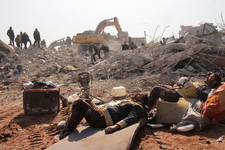 Συρία: Τελειώνουν τα τρόφιμα στο νοτιοδυτικό τμήμα της χώρας – Στο Χαλέπι ο Άσαντ