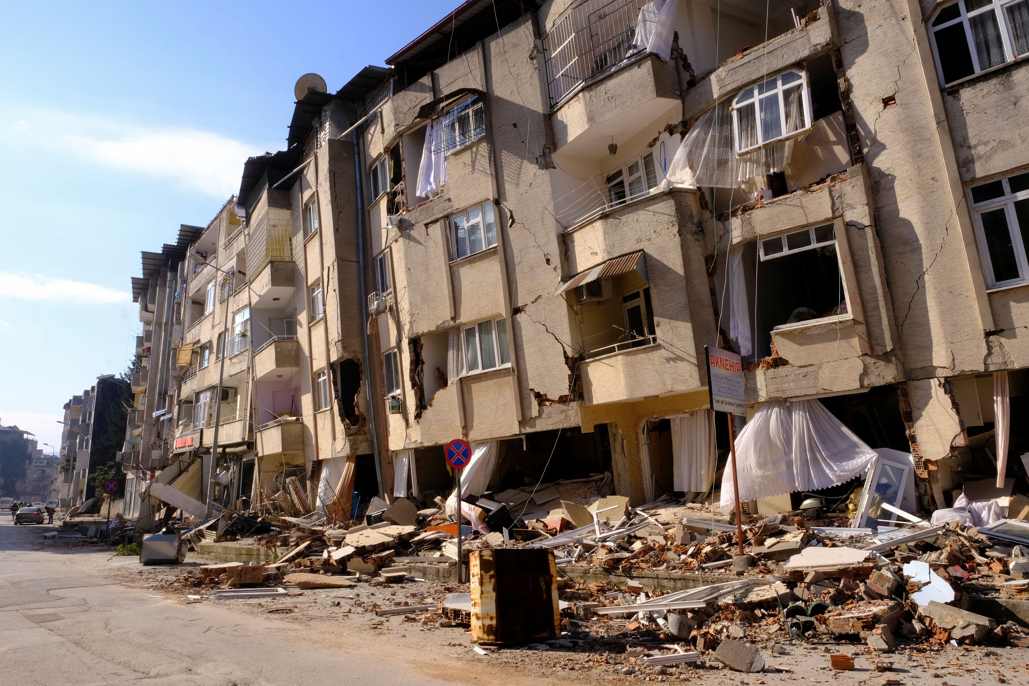Σεισμός στην Τουρκία: Επικήρυξαν τους απατεώνες κατασκευαστές - 12 συλλήψεις για τις καταρρεύσεις κτιρίων
