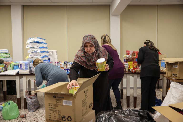 Σεισμός: Αλυσίδα αλληλεγγύης από την Ελλάδα στην Τουρκία και τη Συρία