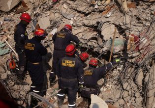 Σεισμός στην Τουρκία: Διέσωσαν μωράκι δύο μηνών από τα ερείπια μετά από 128 ώρες