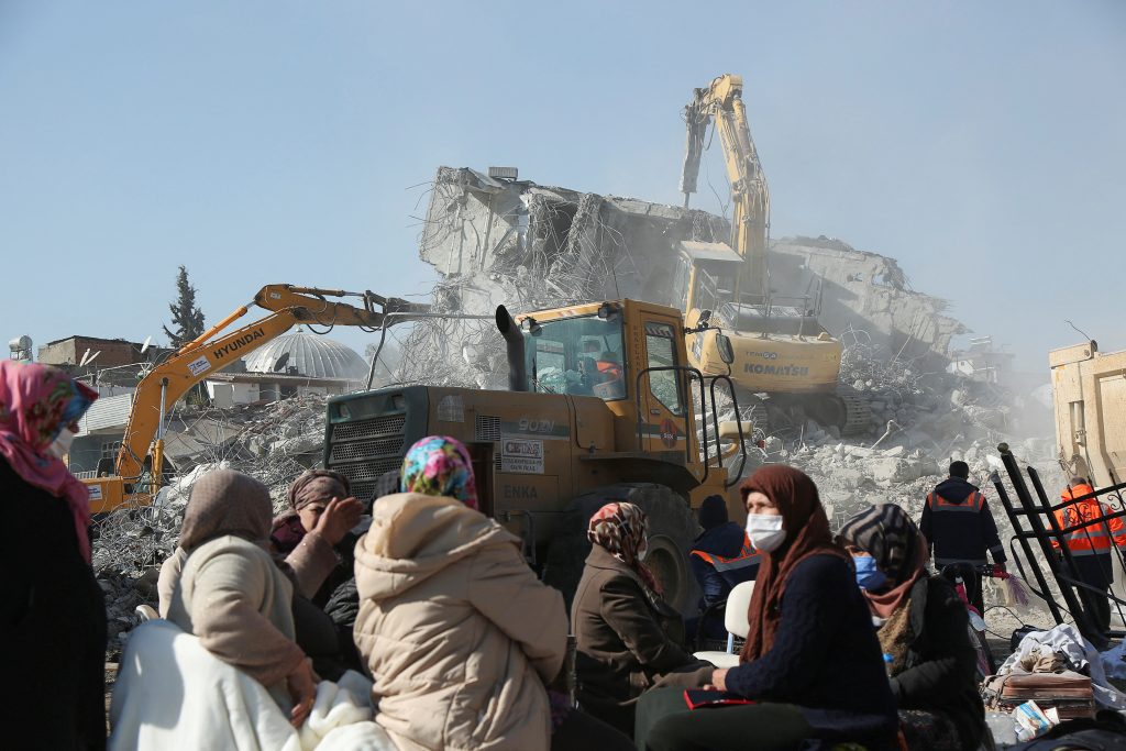 Σεισμός στην Τουρκία: Τη διέσωσαν μετά από 170 ώρες στα ερείπια