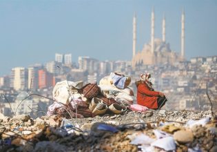 Παιχνίδια με τις εκλογές πάνω στα συντρίμμια