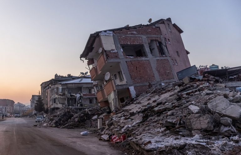Σεισμός: Το νέο τοπίο στην Τουρκία – Πώς αλλάζει η εσωτερική και εξωτερική πολιτική