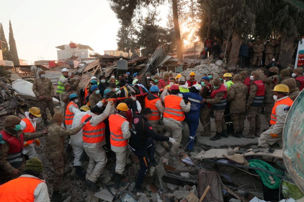 Σεισμός στην Τουρκία: Αψήφησαν κάθε πιθανότητα – Διέσωσαν τη 42χρονη Μελίκε μετά από 222 ώρες στα ερείπια