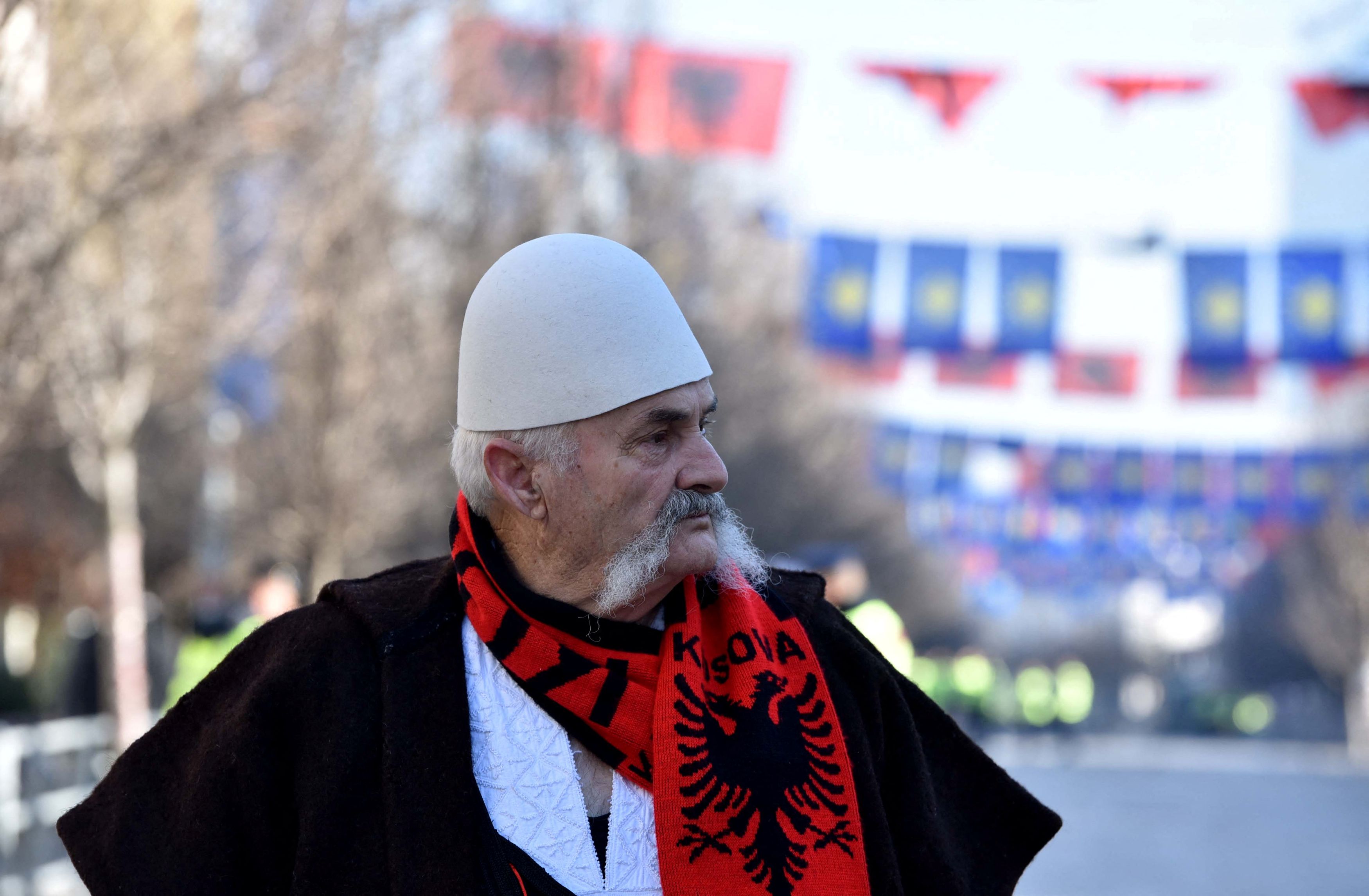 Κόσοβο: Επέτειος ανεξαρτησίας - Εορτασμοί από τους Αλβανούς, θλίψη από τους Σέρβους