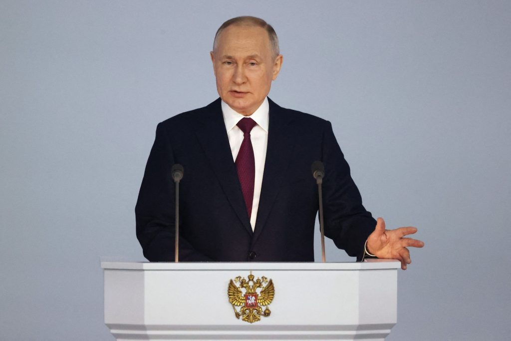 Ρωσία: «Παίζει βρώμικο παιχνίδι» – Επίθεση Πούτιν στη Δύση