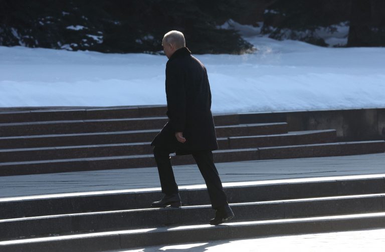 Ουκρανία: Κατά του πολέμου η ρωσική ελίτ -Αποφασισμένος να προχωρήσει μέχρι τέλους ο Πούτιν