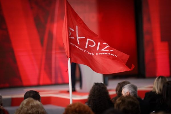 ΣΥΡΙΖΑ: «Χρυσοί» μισθοί-πρόκληση στα «γαλάζια» golden boys στην ΕΡΤ, την ώρα που η κοινωνία δοκιμάζεται