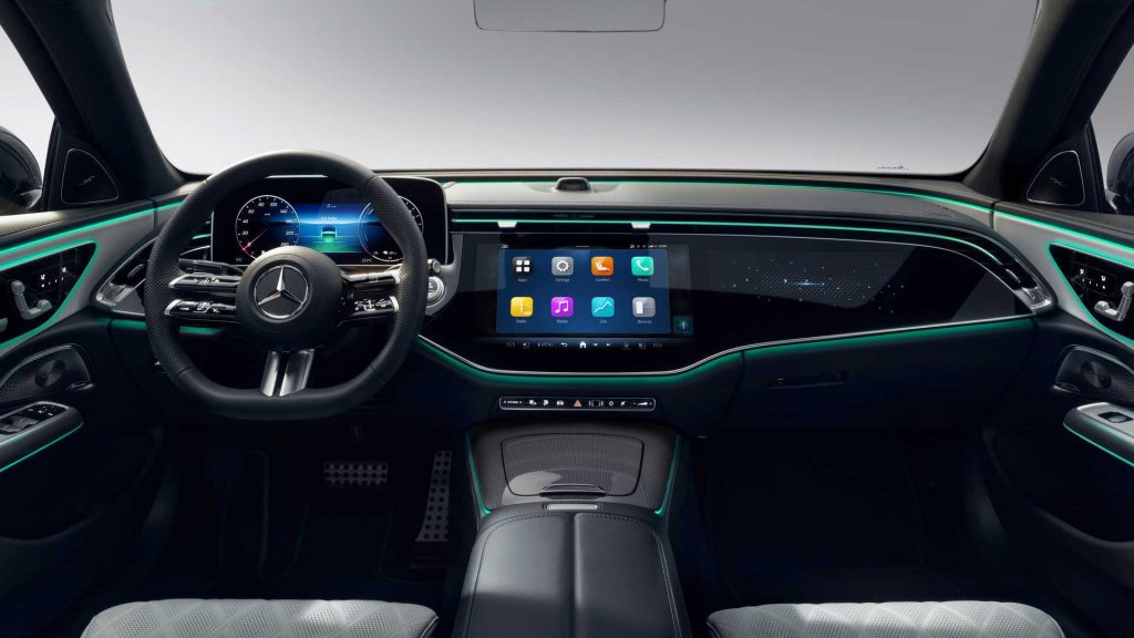 Αποκαλυπτήρια για το εσωτερικό της νέας Mercedes E-Class
