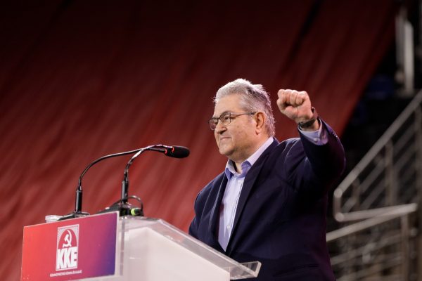 Εκλογές: Το ΚΚΕ «κατεβαίνει» με Κουτσούμπα και Πομάσκι στον Βόρειο Τομέα Αθηνών – Οι υπόλοιποι υποψήφιοι