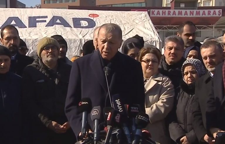 Ερντογάν: Στην Καχραμανμαράς ο Τούρκος πρόεδρος – Πόσοι είναι οι νεκροί μέχρι τώρα