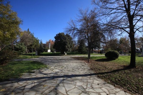 Ανέγερση νέου δημοτικού ρολογιού στη Λάρισα