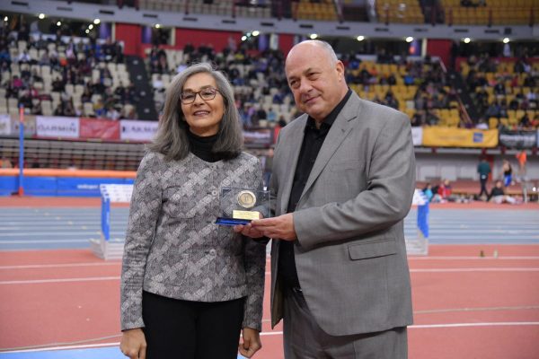 Σοφία Σακοράφα για Αχιλλέα Μπέο: Το ότι τον βράβευσα δεν αναιρεί ότι είναι φασίστας και τραμπούκος