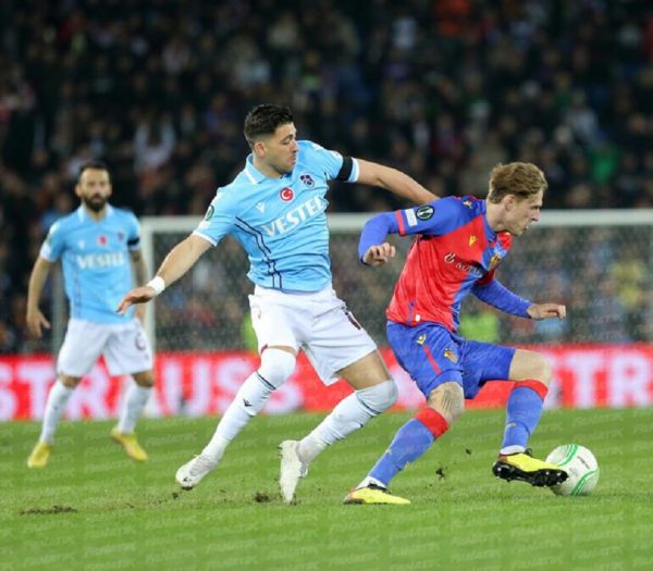 Αποκλεισμός για την Τραμπζονσπόρ των Μπακασέτα, Σιώπη (2-0)