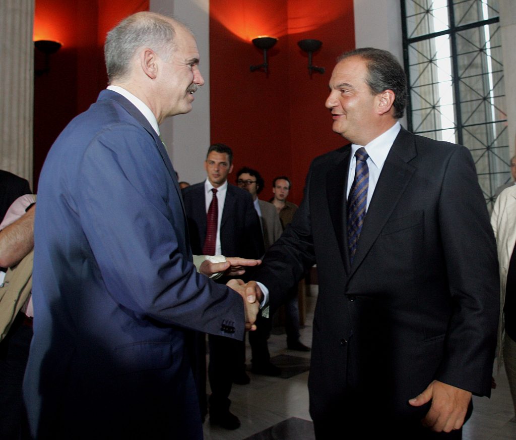 Κ. Καραμανλής – Γ. Παπανδρέου: Νέοι ρόλοι για δύο πρώην