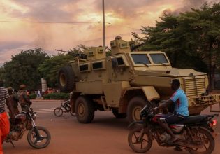 Μπουρκίνα Φάσο: Τερματίστηκε και επίσημα η παρουσία της γαλλικής ειδικής δύναμης Σαμπρ στη χώρα