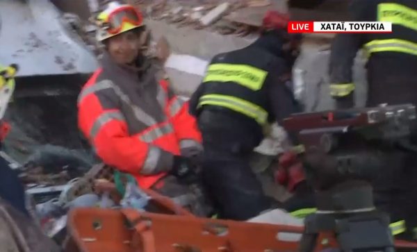 Σεισμός Τουρκία: Δεν τα κατάφερε να βγει σώα η μικρή Φατμά παρά τις ηρωικές προσπάθειες της ελληνικής ΕΜΑΚ