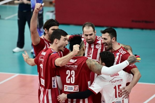 Εύκολη νίκη του Ολυμπιακού (3-0 σετ)