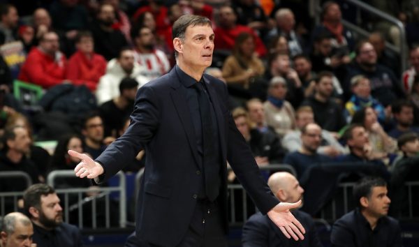 Μπαρτζώκας: «Αφιερώνουμε τη νίκη στα θύματα της θύρας 7»