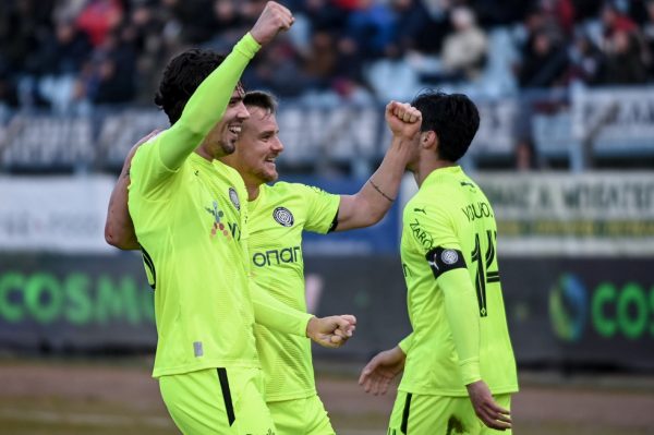 Λαμία – ΟΦΗ 1-4: Περίπατος των Κρητικών