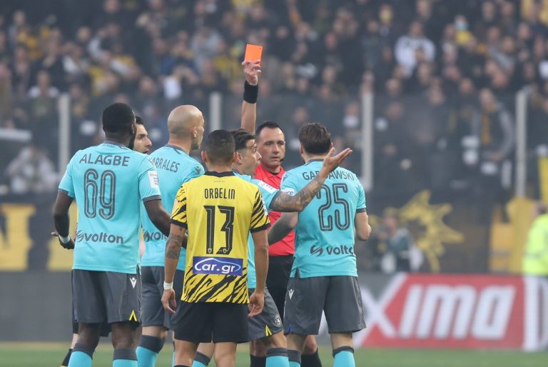 Καρναβάλια στη Νέα Φιλαδέλφεια – Αποβολή στο 4΄σε βάρος του Αστέρα- Τι έδωσε ο Τζοβάρας;