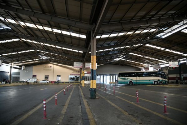 Θεσσαλονίκη: Πλάκωσαν στο ξύλο οδηγό λεωφορείου των ΚΤΕΛ