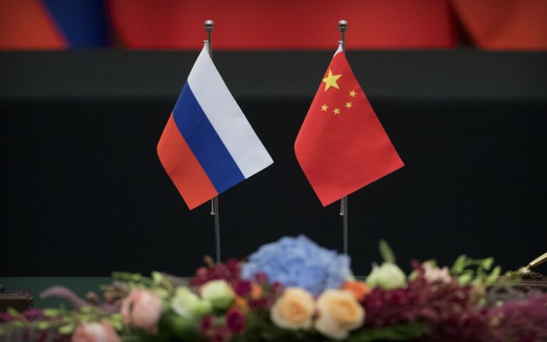 Η Μόσχα καλωσορίζει το ειρηνευτικό σχέδιο της Κίνας και λέει ότι είναι ανοιχτή σε συνομιλίες