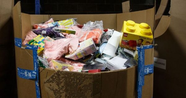 Η μεγάλη σπατάλη – Ιδού πού καταλήγουν στην πραγματικότητα οι «δωρεάν» online επιστροφές