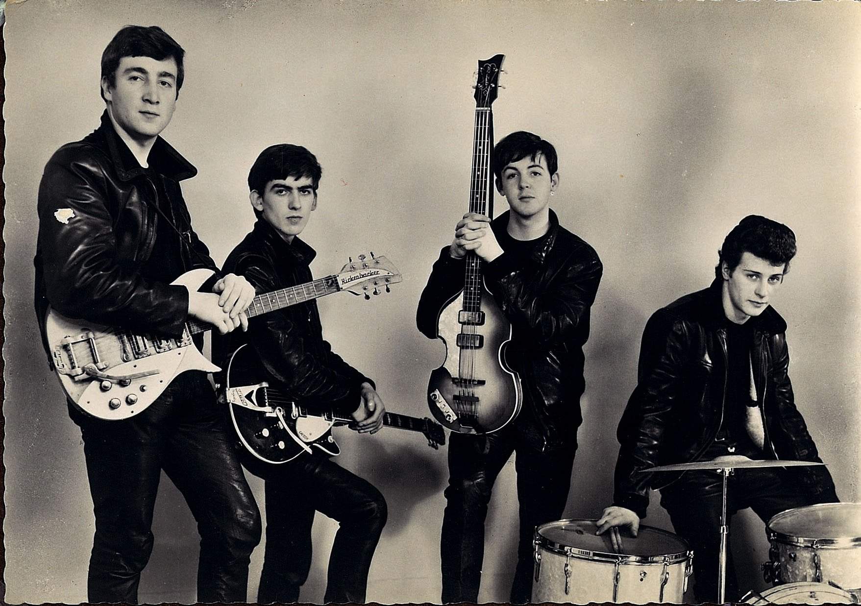 Τζορτζ Χάρισον: Το θρυλικό «σκαθάρι» που άλλαξε τη μουσική - Η ζωή του «ήσυχου Beatle»