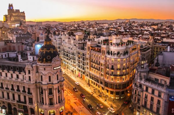 Ισπανία: Πατώντας «φρένο» στον ανεξέλεγκτο τουρισμό