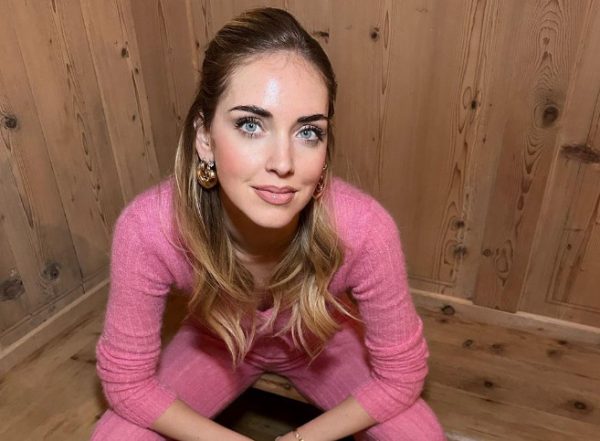 Η Chiara Ferragni φόρεσε μόνο το μπικίνι, βγήκε στο χιόνι και «γκρέμισε» το Instagram