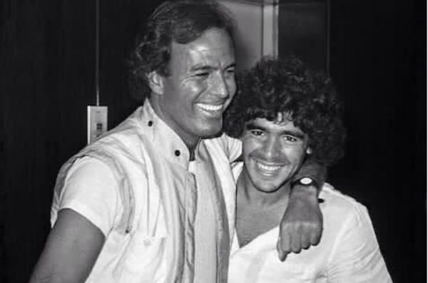 Χούλιο Ιγκλέσιας: «Είμαι ένας απατεώνας, είμαι ένας τζέντλεμαν»